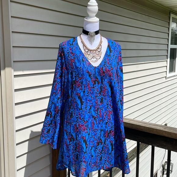 Pretty Shift Dress by Express - Picture 1 of 16